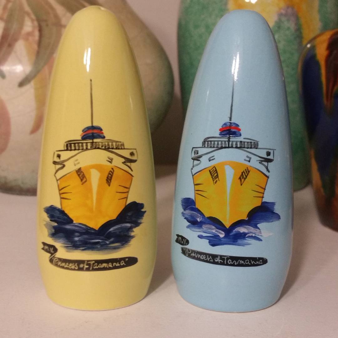Day 45: Today's piece is another of this weekends finds. If I could have luck like this every week I'd be a happy boy. This pair (and despite the different colours this is the original pairing) of salt and pepper shakers was made by Wembley Ware out of Subiaco, Perth, Western Australia featuring a hand painted image of the MV Princess of Tasmania (the Spirit of Tasmania's predecessor) circa 1950s. Unmarked again because there is no room in the base. They possibly once had a sticker on them to identify the maker. #AustralianPottery #AustralianArtPottery #WAPottery #WACeramics #Pottery #Ceramics #instapottery #AustralianDesign #WembleyWare #PrincessofTasmania #SpiritofTasmania #S&P #SaltandPepper #SaltandPepperShakers #Shipping #365DaysofAustralianPottery
